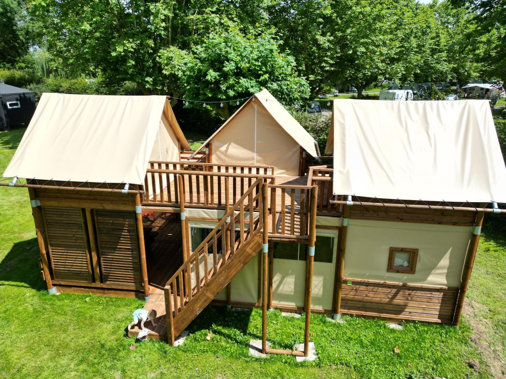 Camping De Thoissey *** Exteriör bild