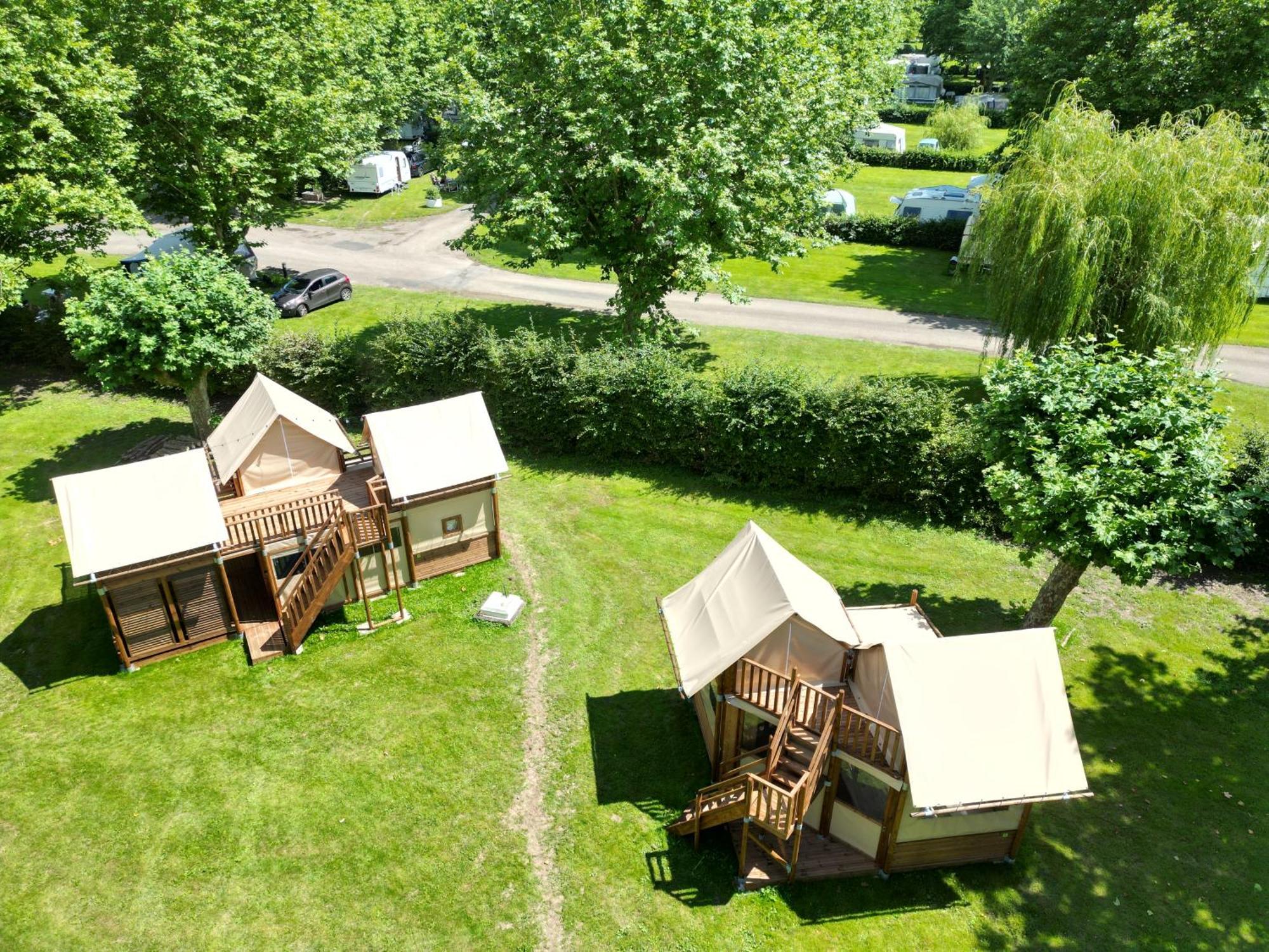 Camping De Thoissey *** Exteriör bild