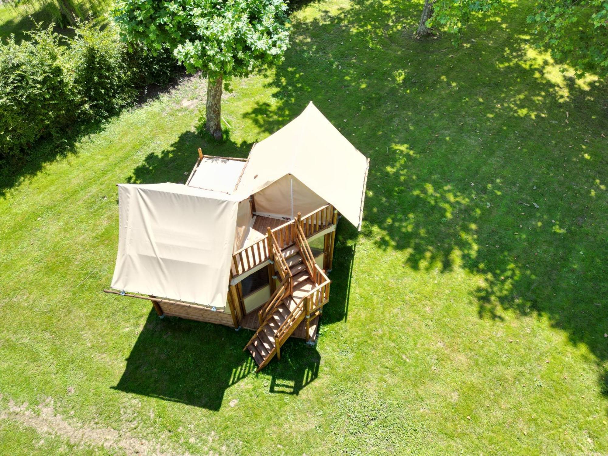Camping De Thoissey *** Exteriör bild
