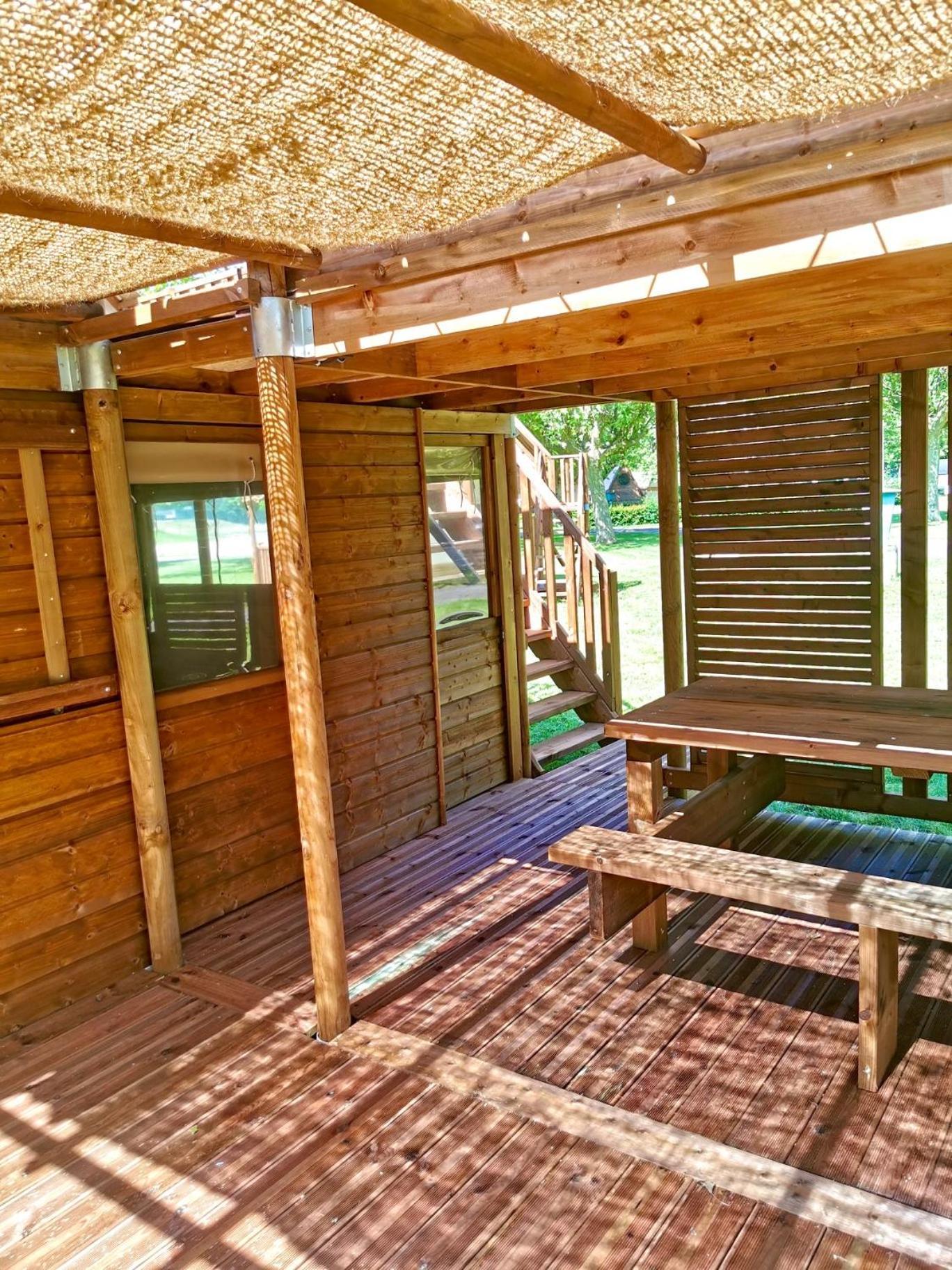 Camping De Thoissey *** Exteriör bild