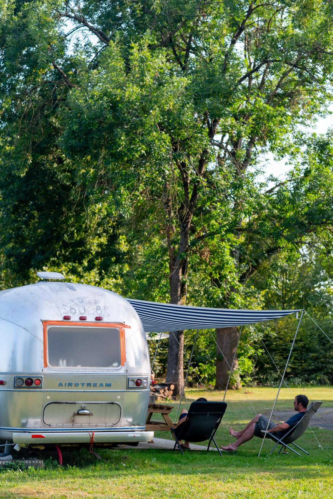 Camping De Thoissey *** Exteriör bild